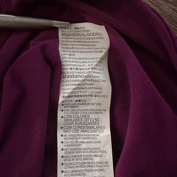 Under Armour Tank Top Womens Size S Muscle Tee Sleeveless - Picture 6 of 6